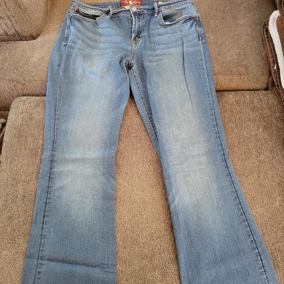 Lucky Jeans - Picture 5 of 5